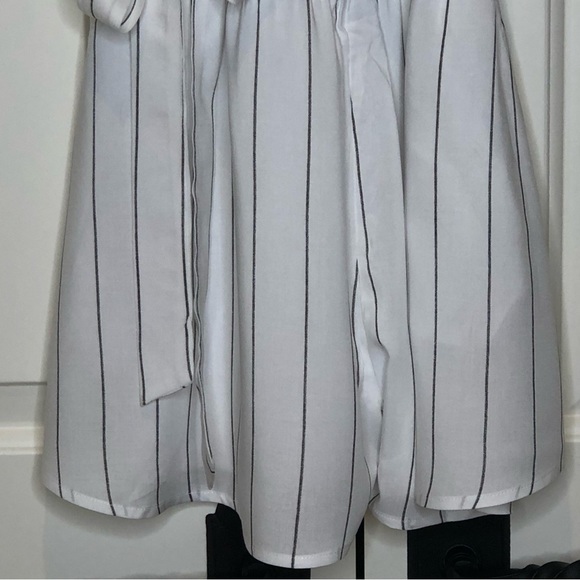 NWT MI AMI STRIPE TIE WAIST ROMPER WOMENS MEDIUM SMOKE & ANIMAL FREE HOME - Picture 9 of 11